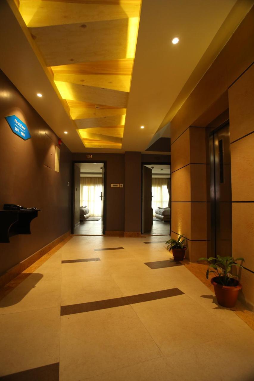 Hotel White Himal Pokhara Eksteriør bilde