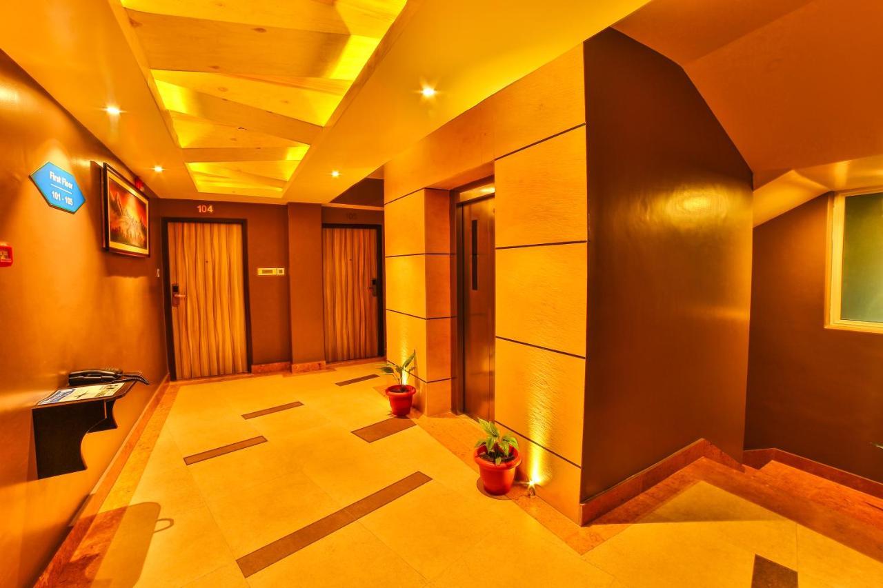 Hotel White Himal Pokhara Eksteriør bilde
