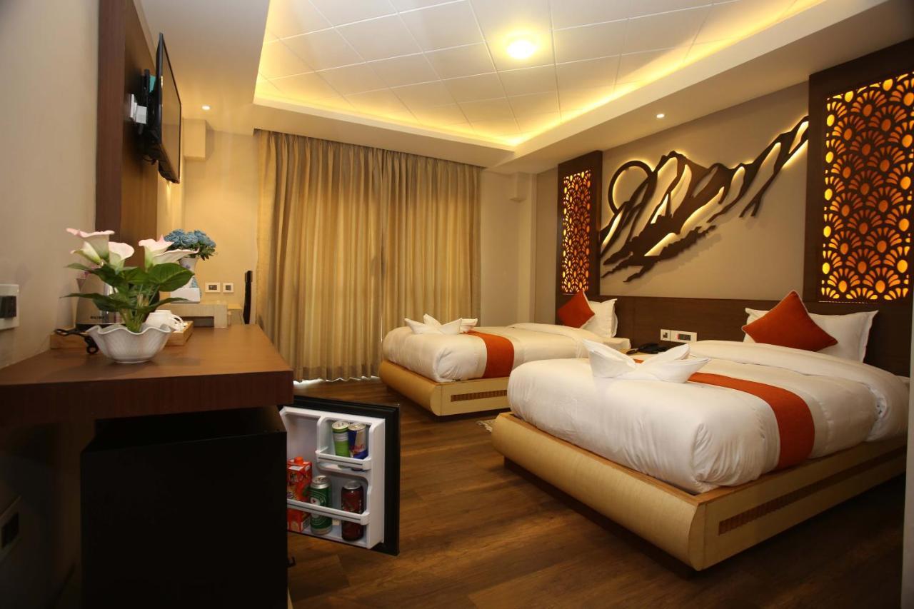Hotel White Himal Pokhara Eksteriør bilde