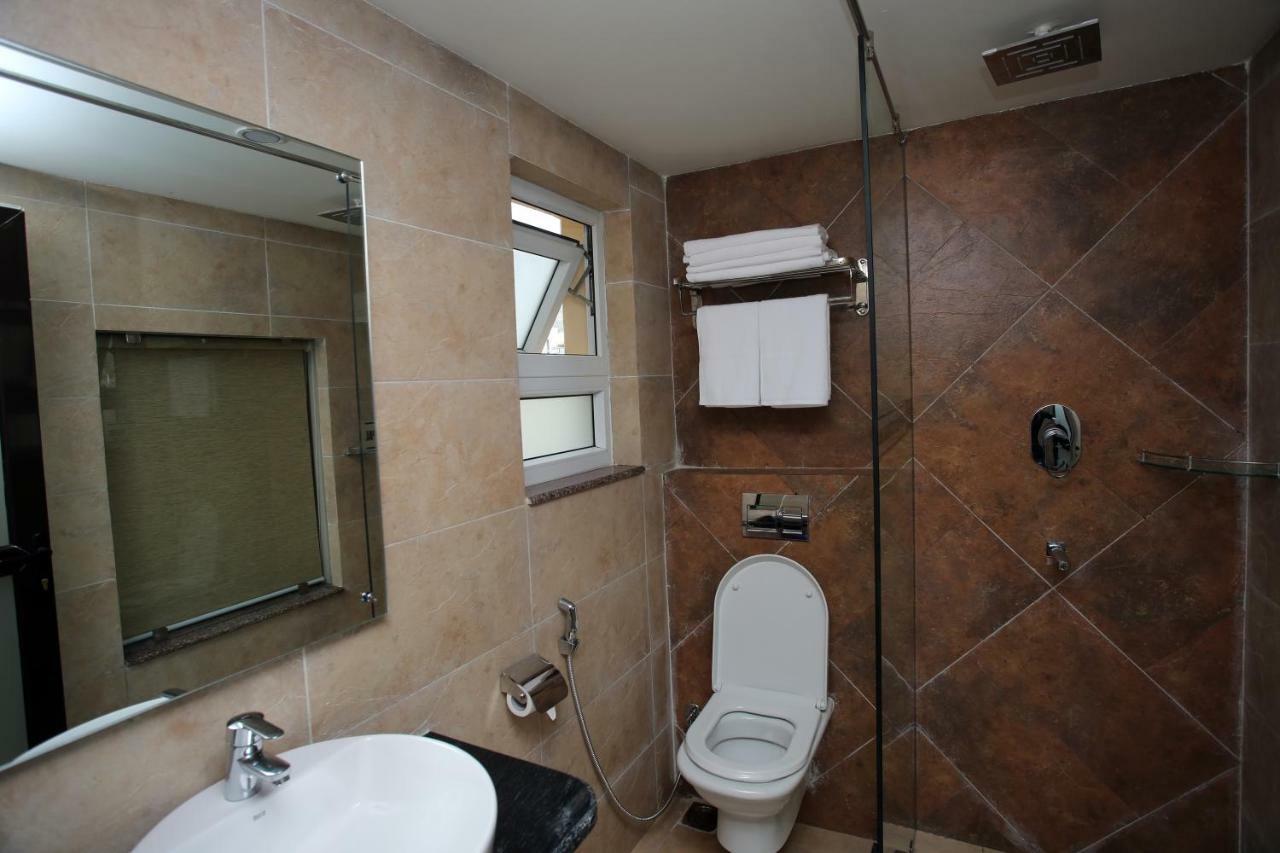 Hotel White Himal Pokhara Eksteriør bilde